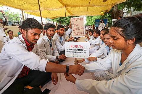 IMA's 24-hour nationwide strike in Lucknow
